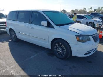  Salvage Chrysler Town & Country