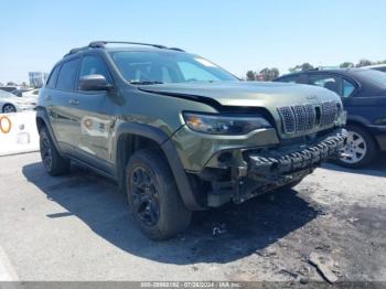  Salvage Jeep Cherokee