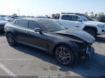  Salvage Kia Stinger