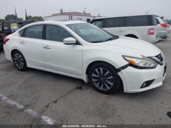  Salvage Nissan Altima