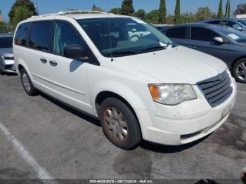  Salvage Chrysler Town & Country