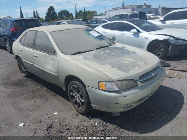  Salvage Nissan Altima