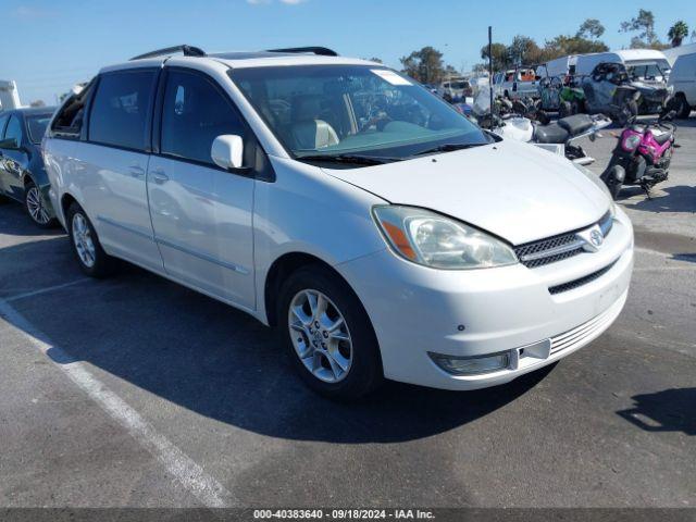  Salvage Toyota Sienna