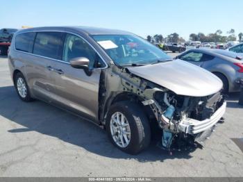  Salvage Chrysler Pacifica