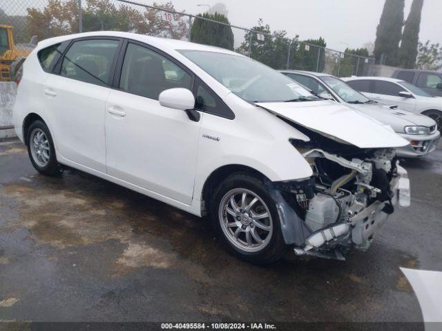  Salvage Toyota Prius v