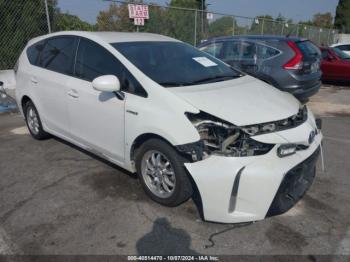  Salvage Toyota Prius v