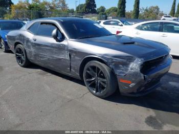  Salvage Dodge Challenger