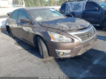  Salvage Nissan Altima