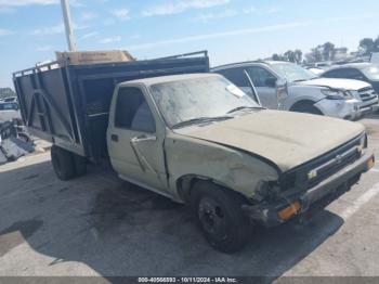  Salvage Toyota Pickup