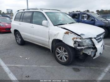  Salvage Toyota Highlander