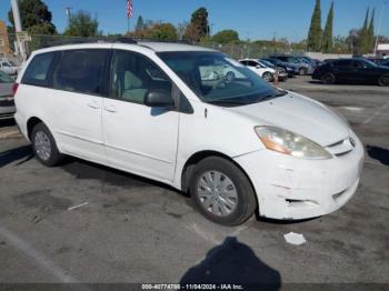  Salvage Toyota Sienna