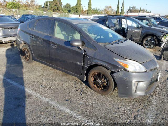  Salvage Toyota Prius