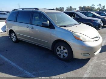  Salvage Toyota Sienna