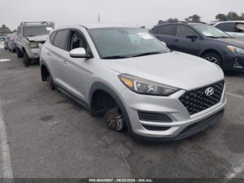  Salvage Hyundai TUCSON