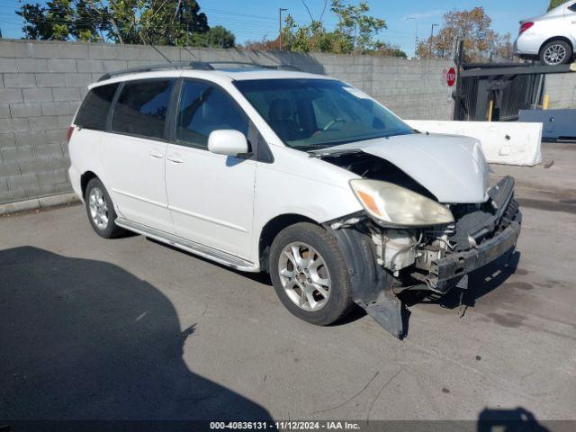  Salvage Toyota Sienna