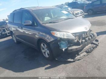  Salvage Toyota Sienna