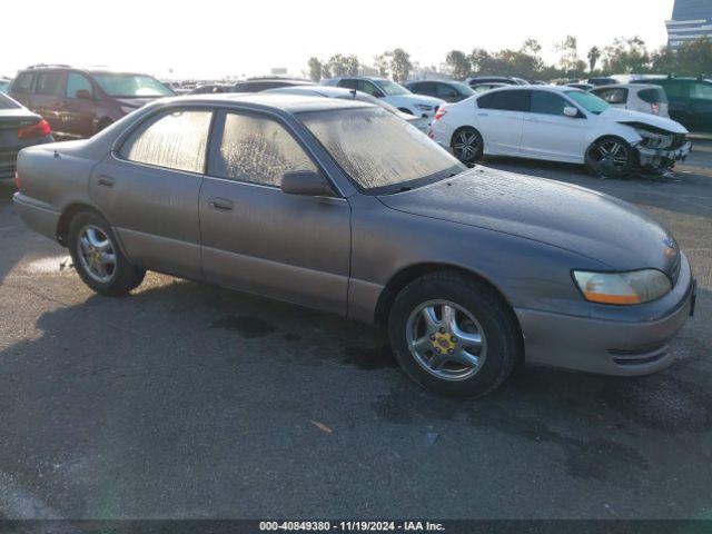  Salvage Lexus Es