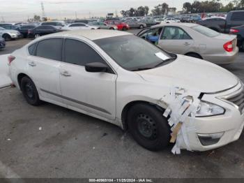  Salvage Nissan Altima