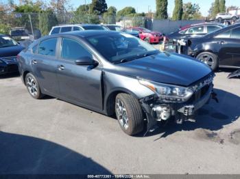  Salvage Kia Forte