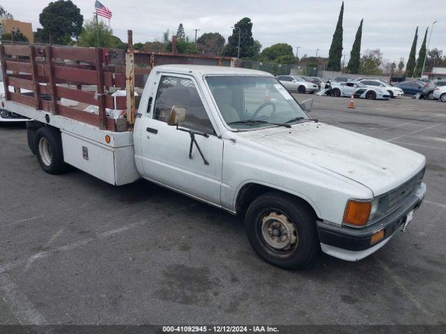  Salvage Toyota Pickup