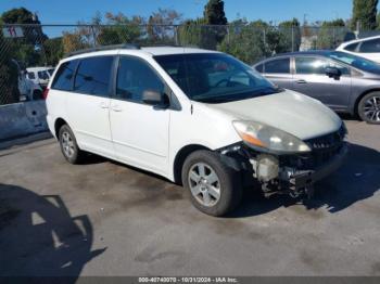  Salvage Toyota Sienna