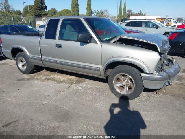  Salvage Chevrolet S-10