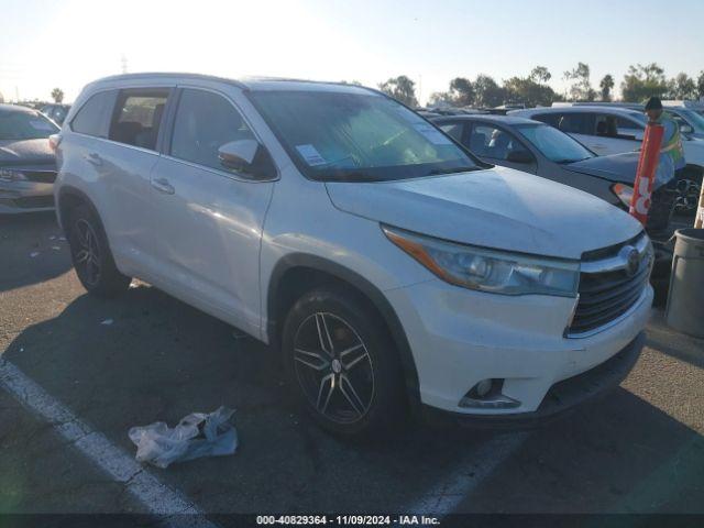  Salvage Toyota Highlander