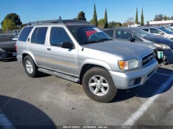  Salvage Nissan Pathfinder