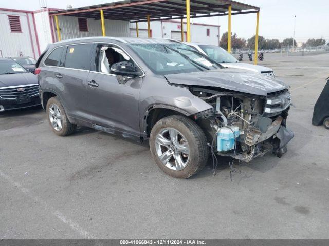  Salvage Toyota Highlander