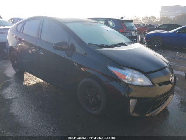  Salvage Toyota Prius