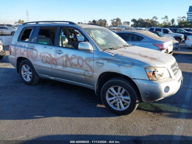  Salvage Toyota Highlander