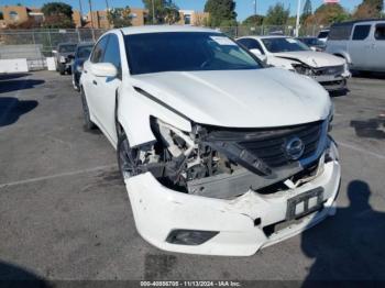  Salvage Nissan Altima