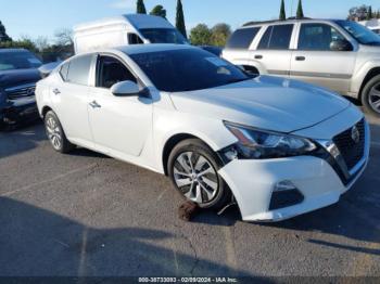  Salvage Nissan Altima