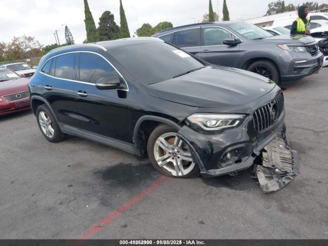  Salvage Mercedes-Benz GLA