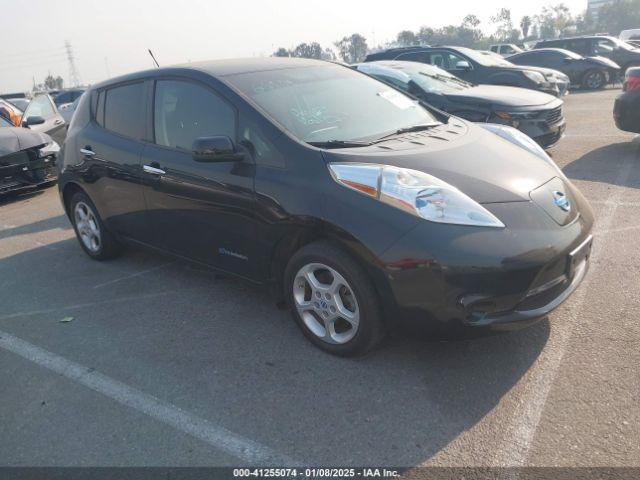  Salvage Nissan LEAF