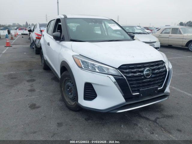  Salvage Nissan Kicks