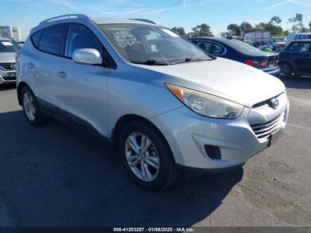  Salvage Hyundai TUCSON