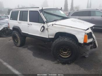  Salvage Jeep Cherokee