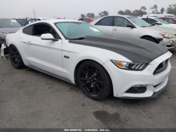  Salvage Ford Mustang