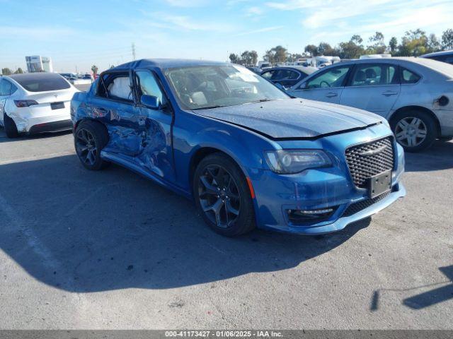  Salvage Chrysler 300