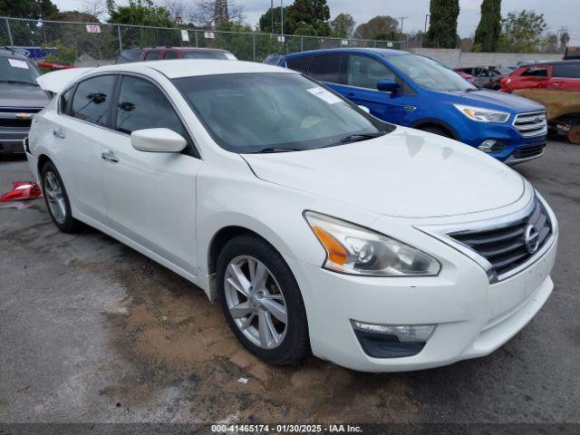  Salvage Nissan Altima