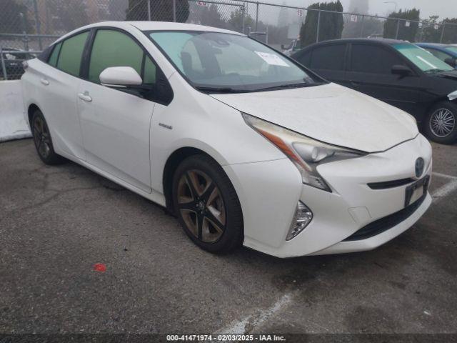  Salvage Toyota Prius