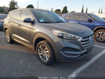  Salvage Hyundai TUCSON