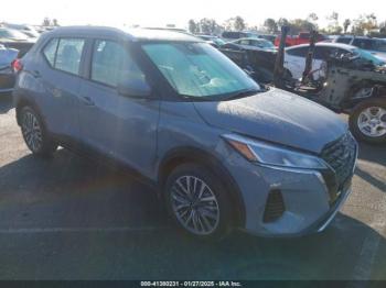  Salvage Nissan Kicks