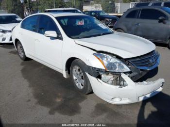  Salvage Nissan Altima