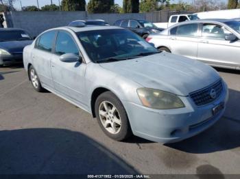  Salvage Nissan Altima