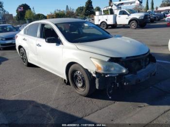  Salvage Nissan Altima