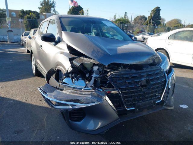  Salvage Nissan Kicks