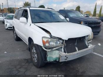  Salvage Toyota Highlander