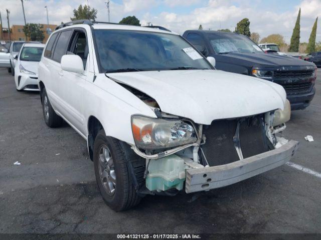  Salvage Toyota Highlander